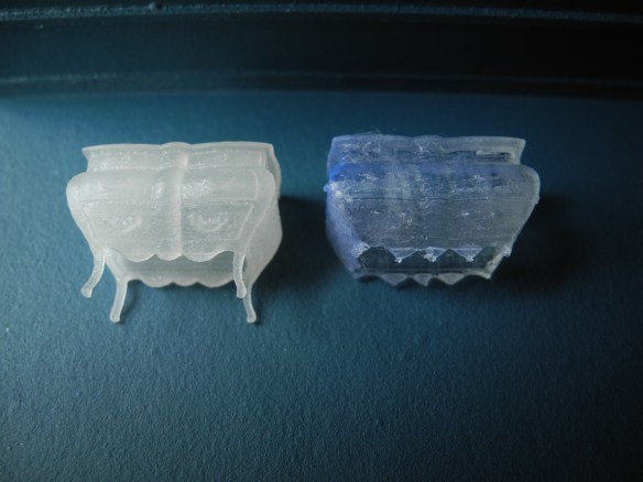 Good detail, but legs broke off removing supports (right)